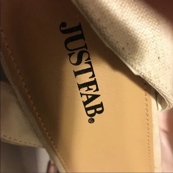 Lace up the leg. wedge summer sandals size 9 and matching tote bag set.NEW BOHO - Picture 4 of 7